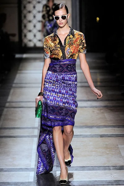 Look 48